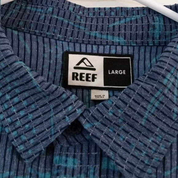 REEF Men's Large Blue Striped Floral Button Up Hawaiian Lightweight Shirt - Picture 3 of 7